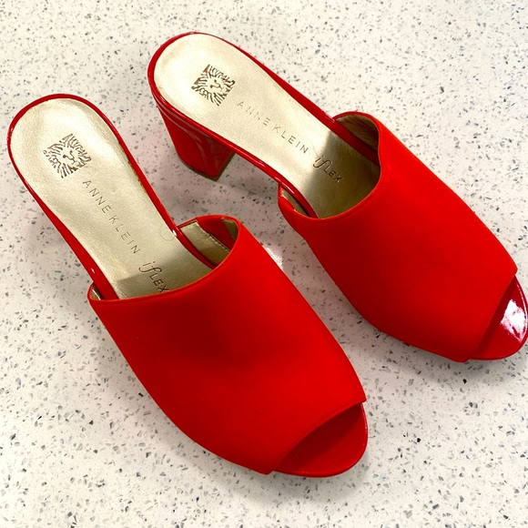 Anne Klein suede mules 7.5 - Picture 2 of 7